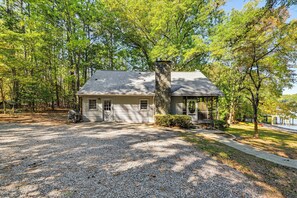 Interior - Private Dock & Beach! Lake Norman Cottage Hideaway (Mooresville)