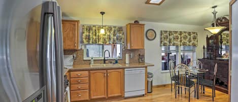 House (3 Bedrooms) | Interior