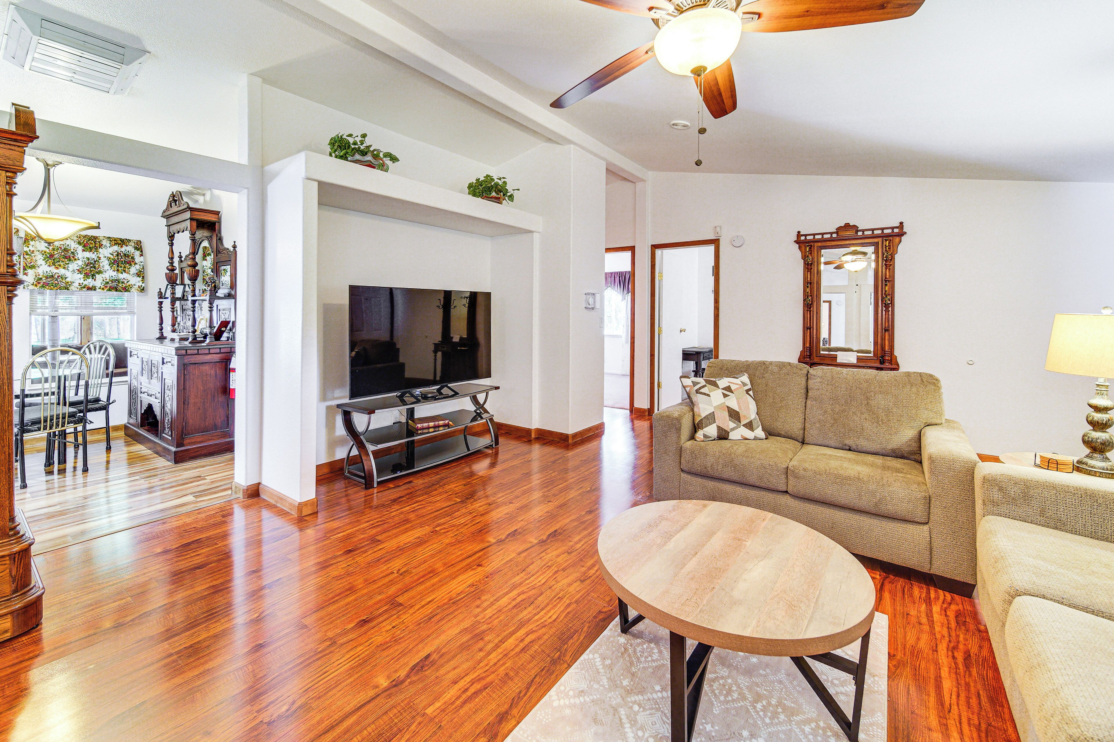 House (3 Bedrooms) | Interior