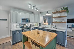 平房 (3 Bedrooms) | 住宿內部