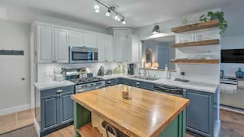 Cottage (3 Bedrooms) | Interior