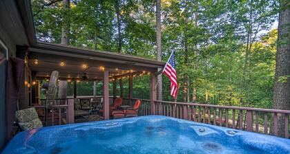 Broken Bow Oasis: Hot Tub, Fire Pit & Patio