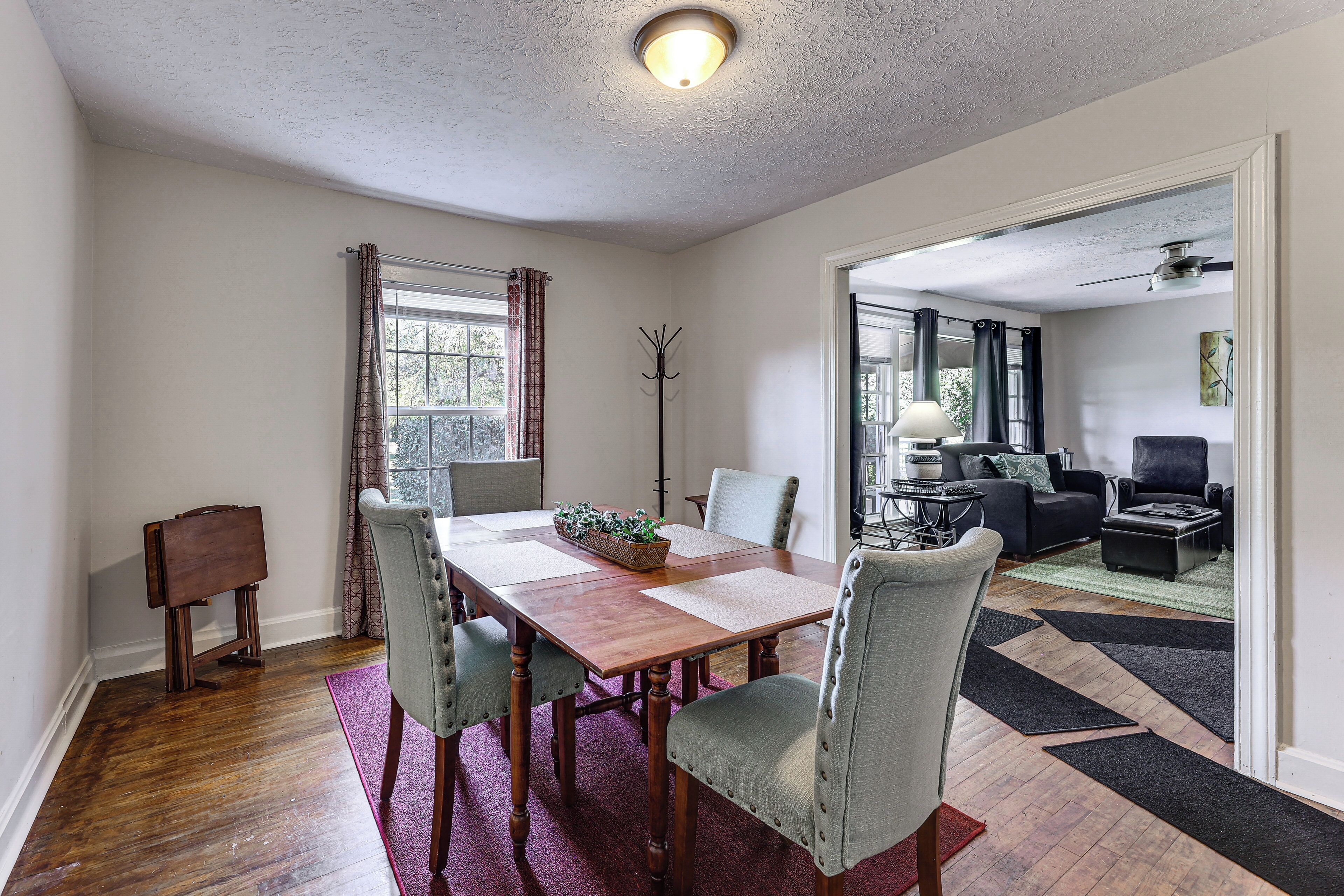 House (4 Bedrooms) | Interior