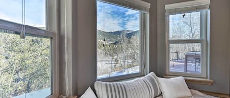 House (1 Bedroom) | Interior