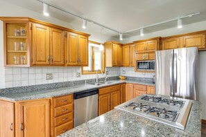 平房 (3 Bedrooms) | 住宿內部