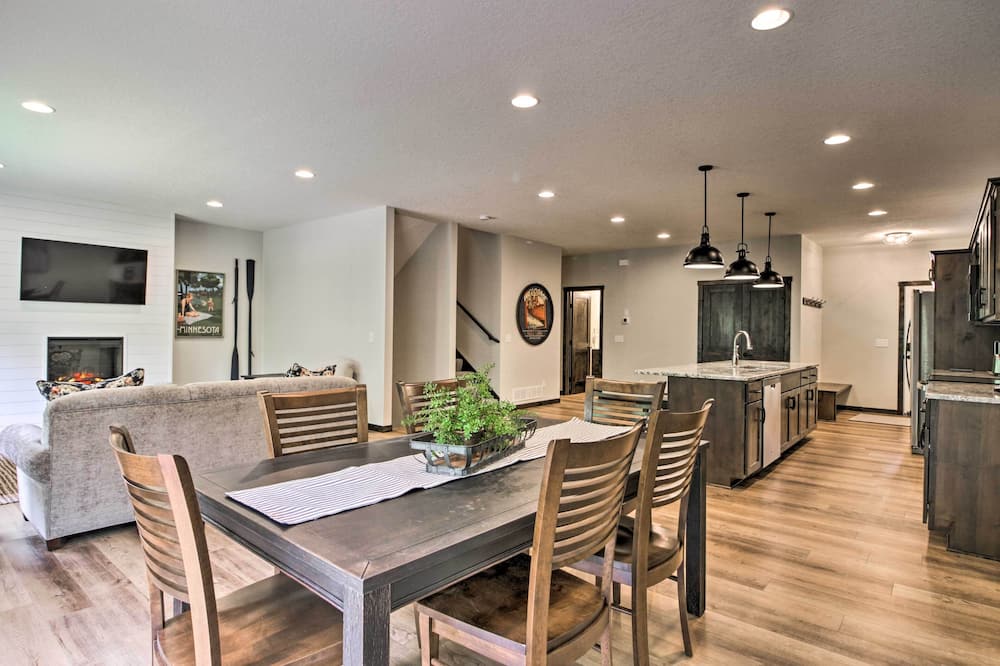 Upscale Townhome in Causeways on Gull Resort! - Jenkins, MN