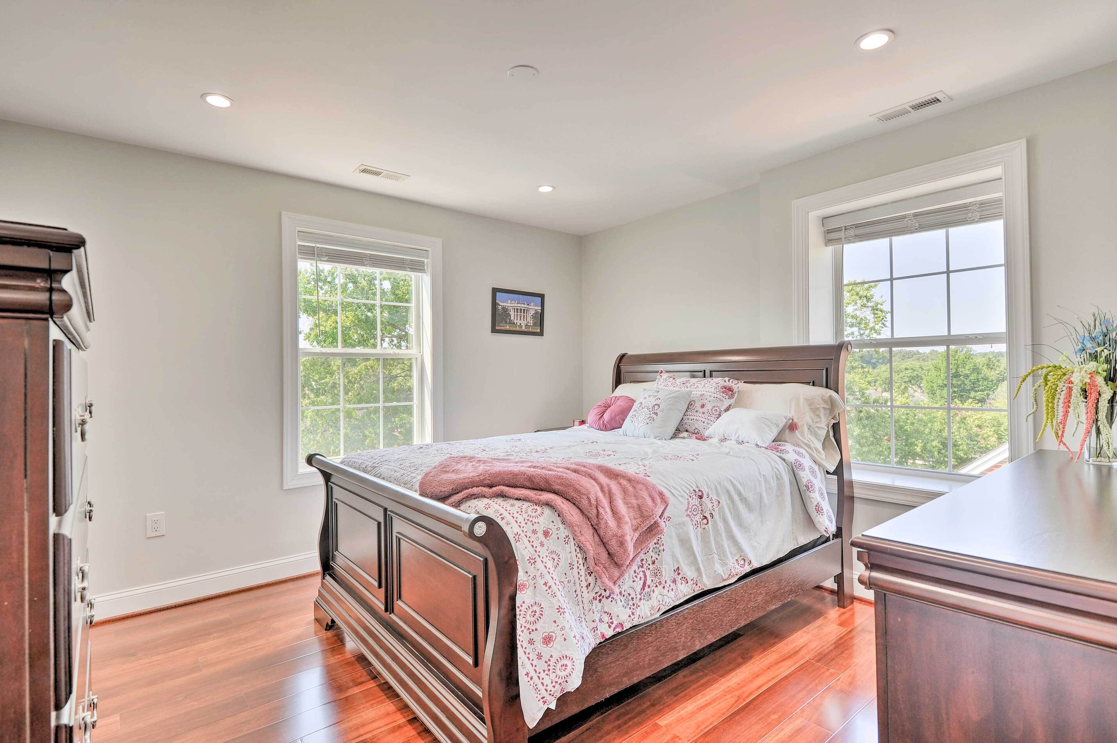 House (Multiple Bedrooms) | Interior