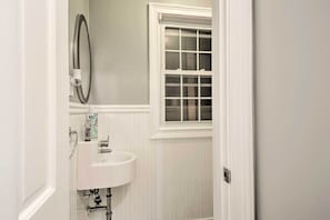 House (Multiple Bedrooms) | Interior - 6 Mi to Capitol Hill: Roomy Family Home for Dc250! (Washington)