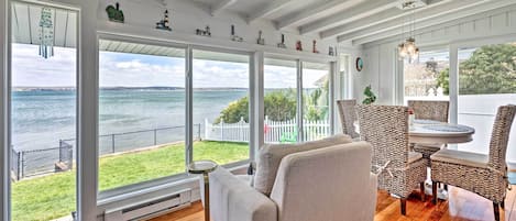Cottage (2 Bedrooms) | Front of property