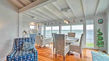 Cottage (2 Bedrooms) | Interior