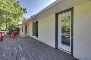 House (3 Bedrooms) | Interior - Sunny & Chic Retreat w/ Spacious Yard & Patio! (Bentonville)