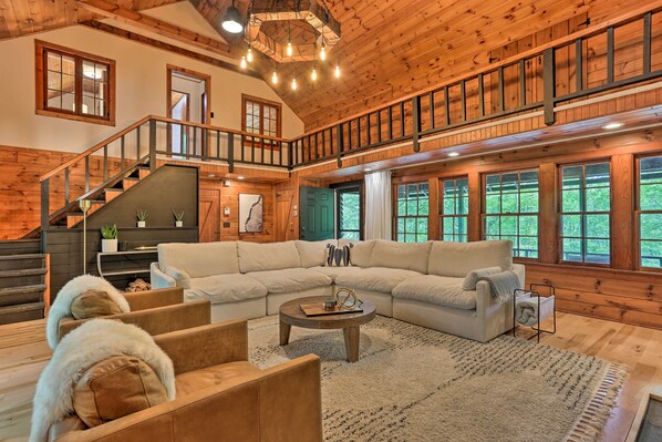 House (4 Bedrooms) | Interior