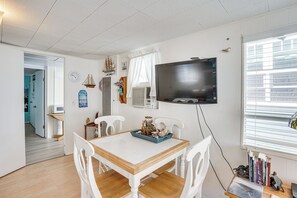 Cottage (2 Bedrooms) | Interior