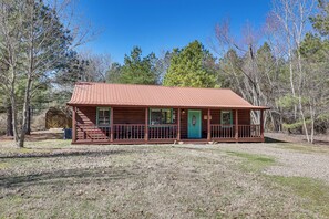 House (3 Bedrooms) | Interior - Broken Bow 'starlight Cabin' w/ Private Hot Tub! (Broken Bow)