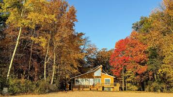 House (4 Bedrooms) | Exterior