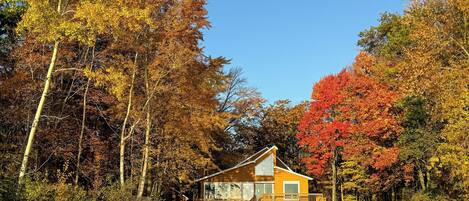 House (4 Bedrooms) | Exterior