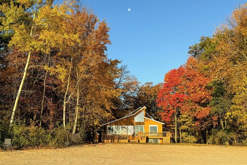 Private Beach & Deck: Spacious Lake Michigan Home