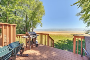 House (4 Bedrooms) | Interior - Private Beach & Deck: Spacious Lake Michigan Home (Menominee)