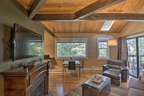 Apartment (0 Bedroom) | Interior - Airy Resort Condo < 3 Miles to Whitefish Mountain! (Whitefish)