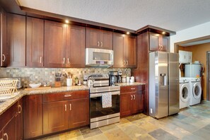 House (4 Bedrooms) | Interior - Spacious Wellington Vacation Rental - Private Pool (Wellington)