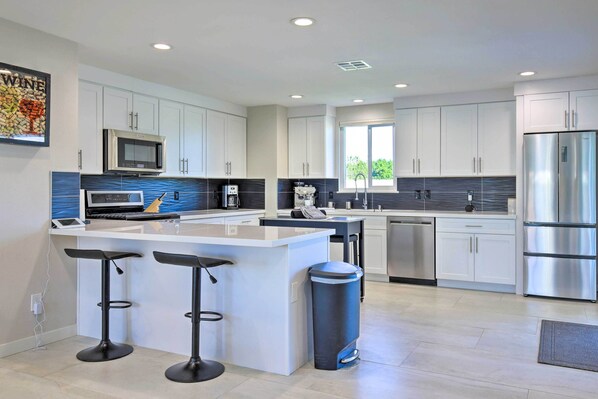 House (3 Bedrooms) | Interior - Palm Springs Pad w/ Outdoor Kitchen + Views! (Palm Springs)