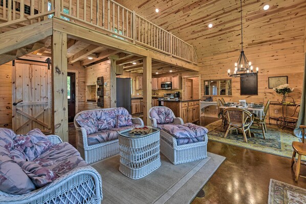 House (2 Bedrooms) | Interior