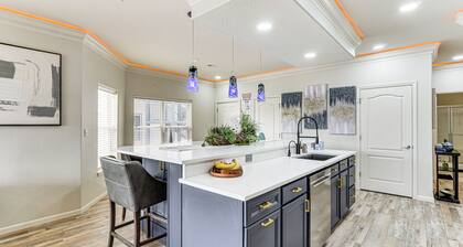 Poolside Fun + Views! Waterfront Ozarks Retreat