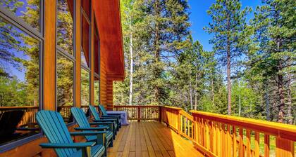 Sunny Forest Cabin w/ Views of Pikes Peak Mtn!
