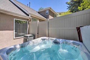 Interior - Wasatch Basecamp Private Hot Tub 15 Min to Ski (Salt Lake City)