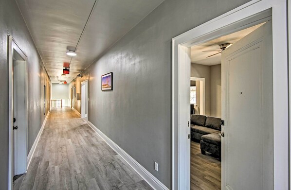 المنشأة من الداخل