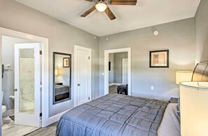 1 غرفة نوم ومكواة/لوح كي وملاءات أسرّة