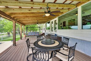 Interior - Waterfront Kingsland Home With Pool + River Access (Kingsland)