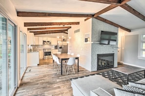 House (4 Bedrooms) | Interior