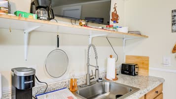 Apartment (0 Bedroom) | Interior
