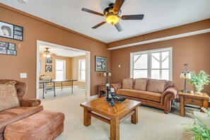 House (3 Bedrooms) | Interior - 2 Mi to Ski Resort: Beech Mtn Home w/ Fire Pit! (Banner Elk)