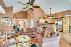 House (3 Bedrooms) | Interior