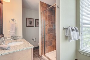 Apartment (3 Bedrooms) | Interior - Branson Condo w/ Pool Access & Views, 3 Mi Dtwn! (Branson)