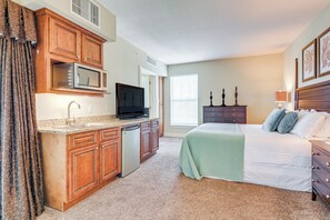 Interior - Branson Condo w/ Pool Access & Views, 3 Mi Dtwn! (Branson)