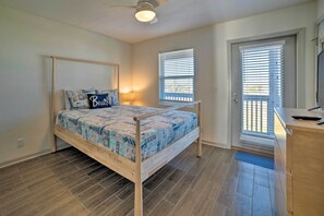 Apartment (2 Bedrooms) | Interior - Mexico Beach Home w/ Balcony - Steps to Beach (Port St. Joe)