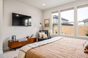 5 bedrooms, laptop workspace, iron/ironing board, cots/infant beds
