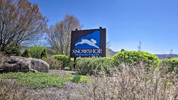 House (6 Bedrooms) | Interior