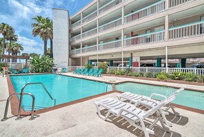 Apartment (1 Bedroom) | Interior - Updated Front Beach Condo w/ Resort Amenities! (Corpus Christi)