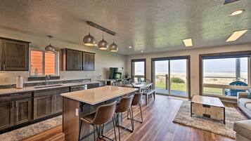 Cottage (2 Bedrooms) | Interior