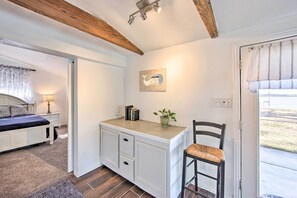 Cottage (1 Bedroom) | Interior - Water Views + Deck: Gun Barrel City Cottage! (Mabank)