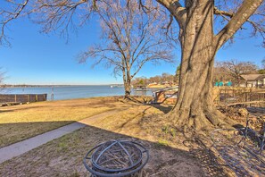 Cottage (1 Bedroom) | Interior - Water Views + Deck: Gun Barrel City Cottage! (Mabank)