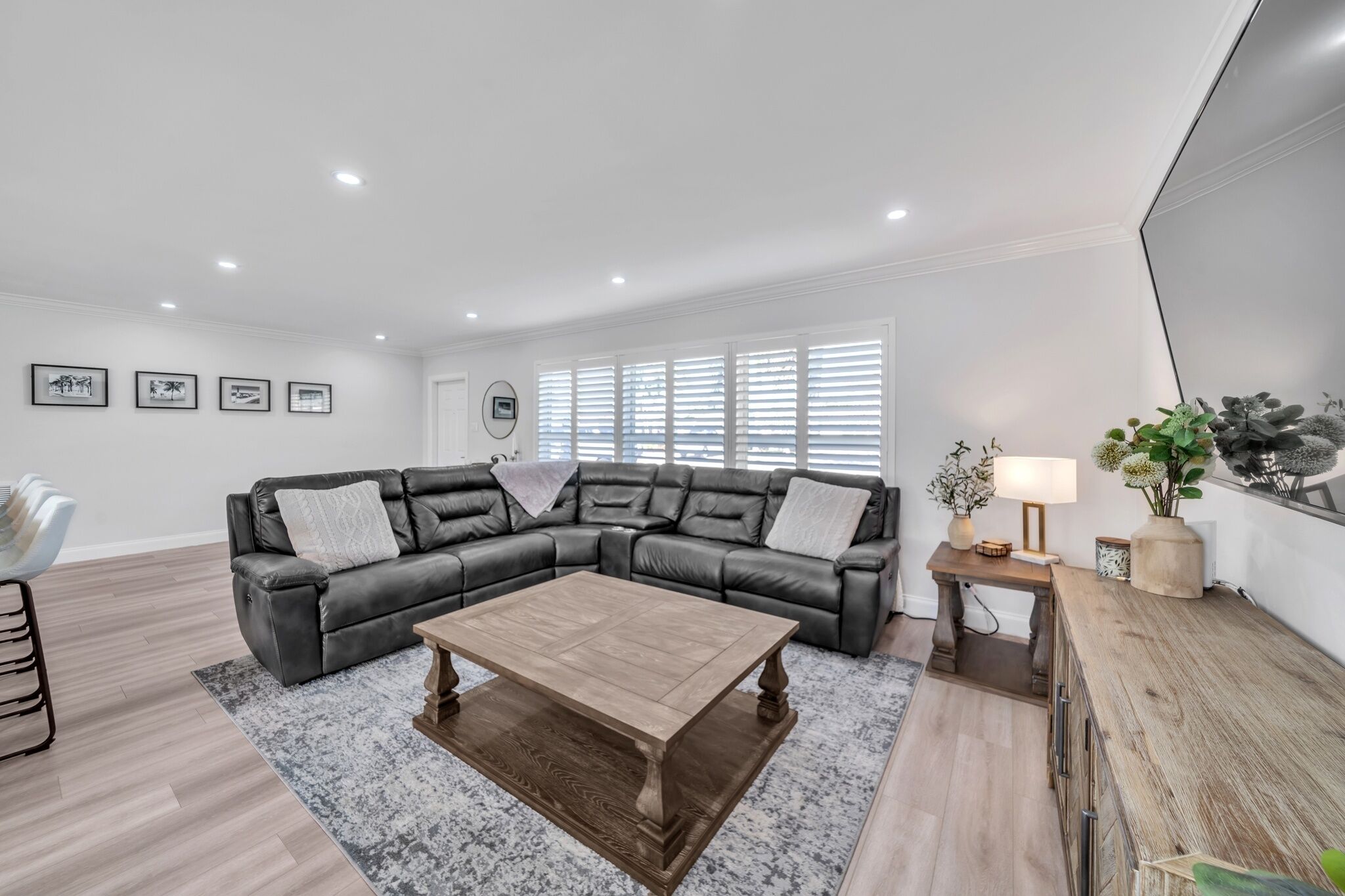 House, 4 Bedrooms | Living area | Smart TV, streaming services