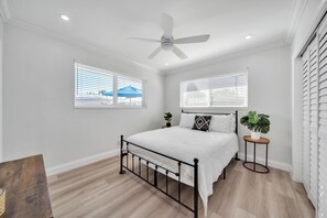 House, 4 Bedrooms | 4 bedrooms, laptop workspace, iron/ironing board, cribs/infant beds - Luxury Waterfront Home Minutes from the Beach by RedAwning (Fort Lauderdale)