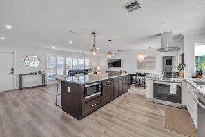 House, 4 Bedrooms | Private kitchen | Fridge, coffee/tea maker, toaster - Luxury Waterfront Home Minutes from the Beach by RedAwning (Fort Lauderdale)