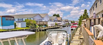 Deck w/ Canal Access: Ocean City Townhome