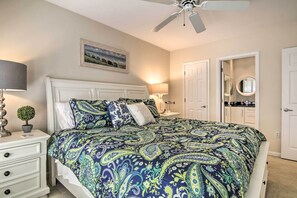 Apartment (3 Bedrooms) | Interior - 1 Mi to Beach: Sea Colony Condo w/ Balcony! (Bethany Beach)